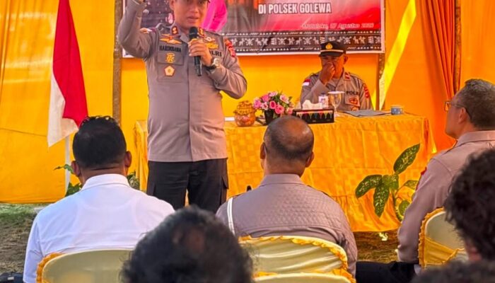 Perdana Sambangi Polsek Golewa, Kapolres Ngada Minta Personel Perkuat Disiplin