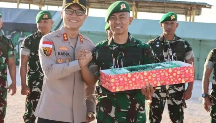 Kapolres Sumba Timur AKBP I Kadek Hery Cahyadi Kunjungi Batalyon TP 876 Palatana, Perkuat Sinergi TNI-Polri