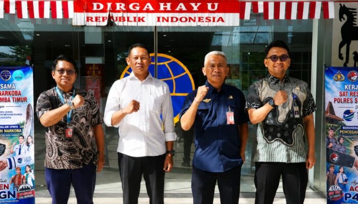 Kasat Narkoba Polres Sumba Timur Gandeng Bandara UMK Cegah Jalur Masuk Narkoba ke Sumba Timur, Kepala Bandara Apresiasi Langkah Polisi