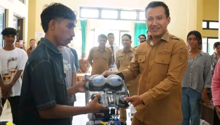 9 PPKS di SBD Terima Mesin Jahit dan Peralatan Bengkel untuk Buka Usaha