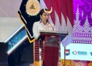 Bupati SBD Ratu Wulla Kenakan Busana Adat Sumba di Fashion Show Wastra Nusantara