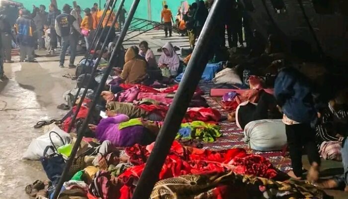 Gunung Sinabung Berstatus Siaga, 615 Warga Kuta Tengah Mengungsi