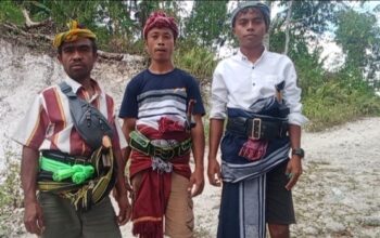 Jalan Rusak Penghubung Weekombak–Weekura Bikin Warga Kesulitan, Ibu Hamil Harus Memutar ke Puskesmas Lewat Waimangura